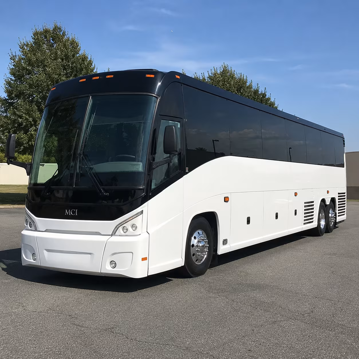 airport shuttle buses between minnetonka and minneapolis saint paul international airport
