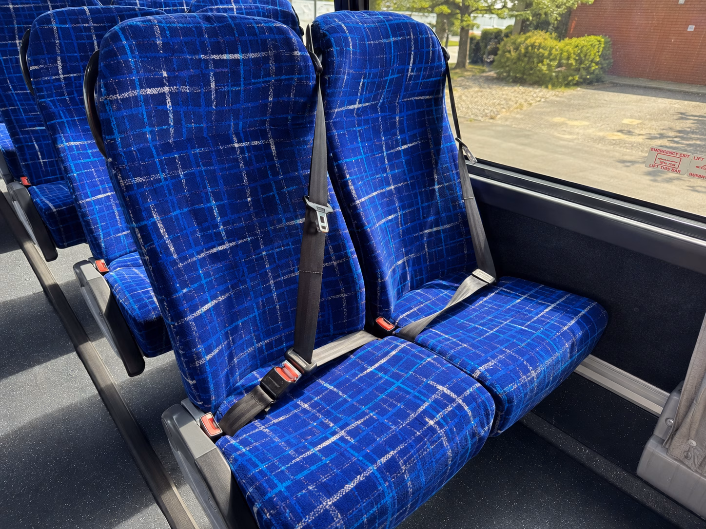 charter bus shuttle service to minneapolis saint paul international airport msp