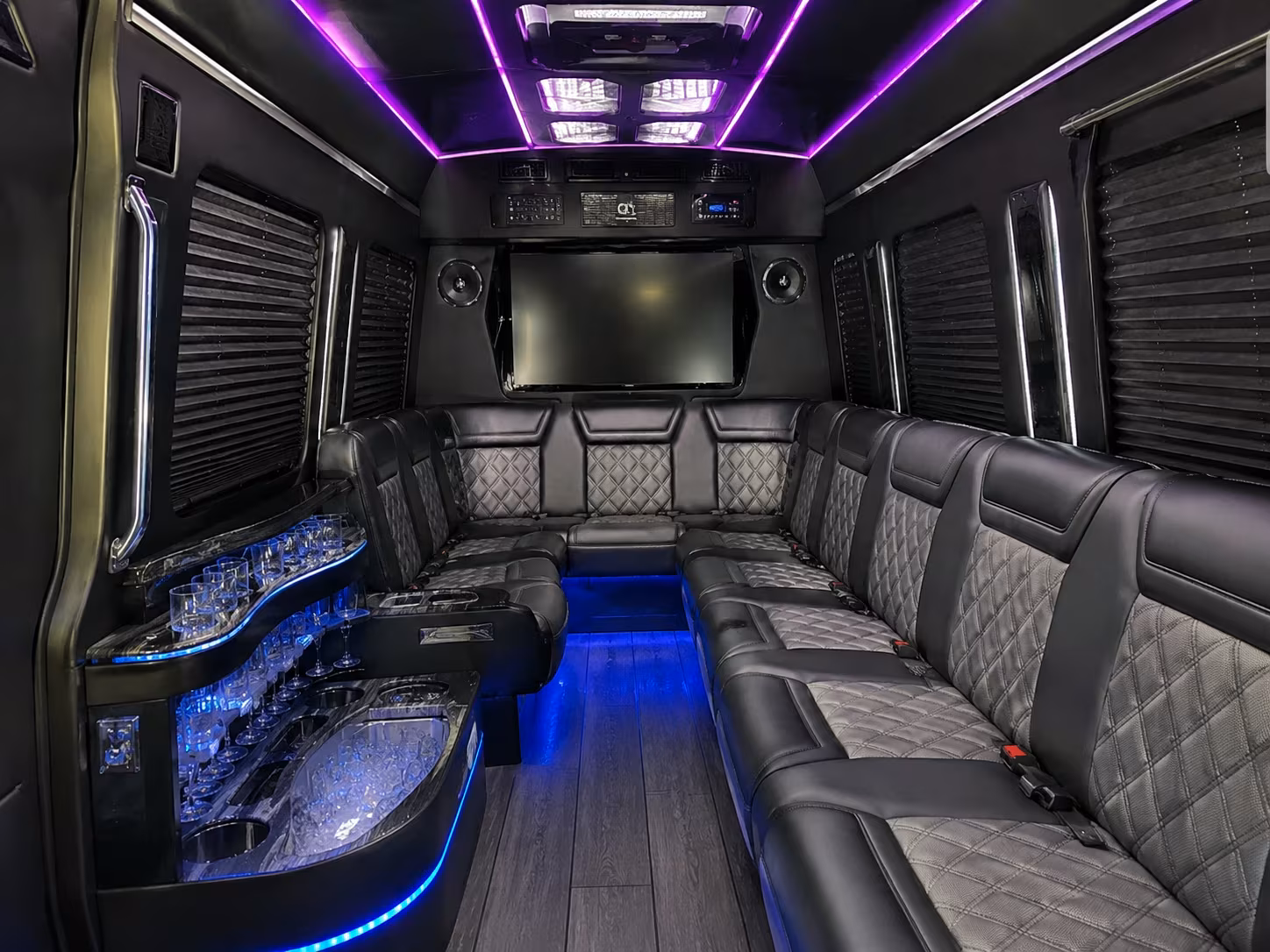 for quick and easy corporate employee shuttle service in minnetonka