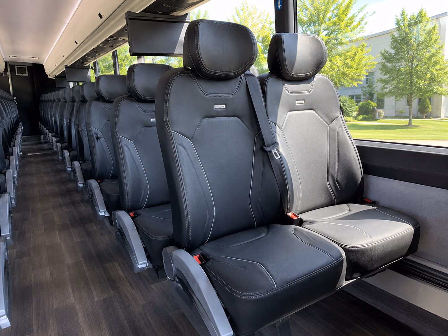 how the type of bus changes the price in minnetonka minnesota
